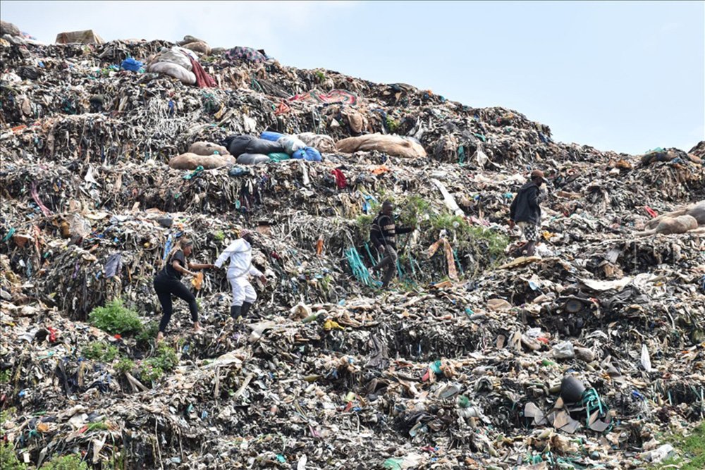 𝐊𝐂𝐂𝐀 Begins Kiteezi Landfill Shutdown After Fatal Landslide, Secures Shs 357 Billion for Waste Overhaul