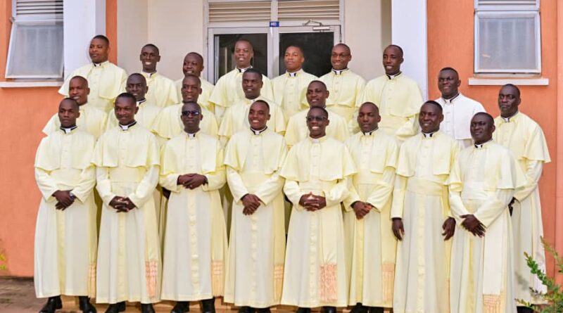 24 DEACONS TO BE ORDAINED PRIESTS IN THE ROMAN CATHOLIC FAITH IN KAMPALA ARCHDIOCESE Reporter Kizindo Lule Kampala-Uganda The Archbishop of Kampala Archdiocese His Worship Paul Ssemogerere is today Ordaining 24 Deacons to Priesthood after intense training and formation from different Seminaries and other Catholic faith institutions. The 24 Deacons are believed to have been elevated to Deaconate last year in August at Sacred Heart Cathedral Lubaga in Kampala. The 24 successful candidates to Priesthood were of recent passed out by their three respective seminaries including;St.Mary's Ggaba major seminary,St.Mbaaga Ggaba major seminary and St.Paul Kinyamasika major seminary. Bwayise and Mitalamaria parishes in Kampala Archdiocese have taken the lead with two Deacons to Priesthood respectively out of the now 75 known and operational parishes. Among the recently announced and launched parishes, only Kasenge Parish which was curved out of Kyengera parish has emerged with a successful candidate to Priesthood,he's none other than Deacon Benard Mukiibi born of Kikajjo cell in Kyengera town council. The rest of the parishes have one successful candidate while others have gone without. Apart from the 24 Deacons to Priesthood,six successful Seminarians in the same Kampala Archdiocese are today being ordained to Deaconate by His Worship Paul Ssemogerere still at Lubaga cathedral. Information from within the Diocese has indicated that,three of these Senior Seminarians are from St Paul Kinyamasika major seminary,one from St.Mbaaga's major seminary and two from St.Mary's major seminary. File photos of their Deaconate ordination and major seminary pass-outs are here by used.
