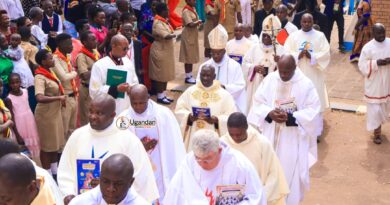 24 ORDAINED PRIESTS,17 RECEIVE THEIR DEACONATE ORDERS IN KAMPALA ARCHDIOCESE Reporter Kizindo Lule Kampala-Uganda The Archbishop of Kampala Archdiocese His Worship Paul Ssemogerere has Ordained 24 Deacons to Priesthood and 17 Seminarians to Deaconate after intense training and formation from gazzeted Catholic faith institutions. While Ordaining them,the Archbishop of Kampala His Worship Paul Ssemogerere has cautioned them to be extra obedient to their Masters and involve the Christians in the day to day activities of the Roman Catholic church. "Priesthood has its roots in Jesus Christ the son of God,I urge you to emulate him by doing what you are expected of,spreading the word of God using the tool given,extending love to people,showing them the right way to take,counselling those in need,teaching them to avoid sin and others" he said. What surprised most of the faithful at the ordination function,was the Archbishop of Kampala kneeling before the newly ordained priests and got blessings from them,one by one. The successful candidates were recently passed out by their three respective seminaries including;St.Mary's Ggaba major seminary,St.Mbaaga Ggaba major seminary and St.Paul Kinyamasika major seminary. Bwayise and Mitalamaria parishes in Kampala Archdiocese took the lead with two Deacons to Priesthood respectively out of the now 75 known and operational parishes of Kampala Archdiocese. Kasenge Parish one of the recently announced and launched new parishes have had their first priest Rev Fr. Benard Mukiibi. The rest of the parishes have one successful candidate while others had none. Information from within the Diocese has indicated that these priests and Deacons are from three National major seminaries of St Paul Kinyamasika, St.Mbaaga and St.Mary's major seminary Ggaba.