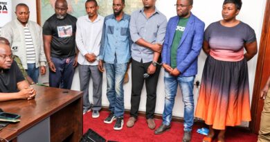 Seven Nabbed Over USD 70,000 Fake Gold Scam